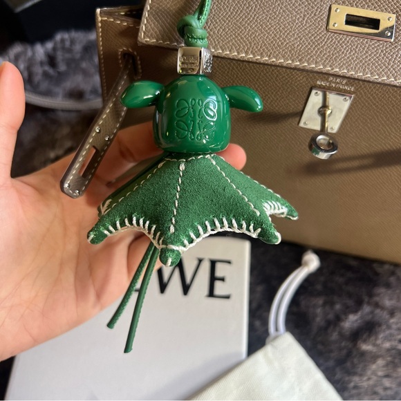 Loewe Varsity Puzz Charm in Calfskin Leather NEW 10th Years Edition Gift Green - Picture 7 of 7